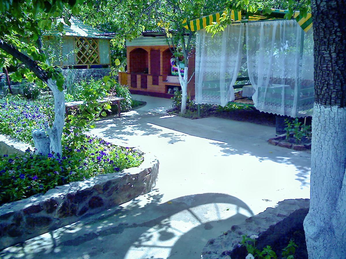 Hotel Natalia Kaji-Say Екстер'єр фото
